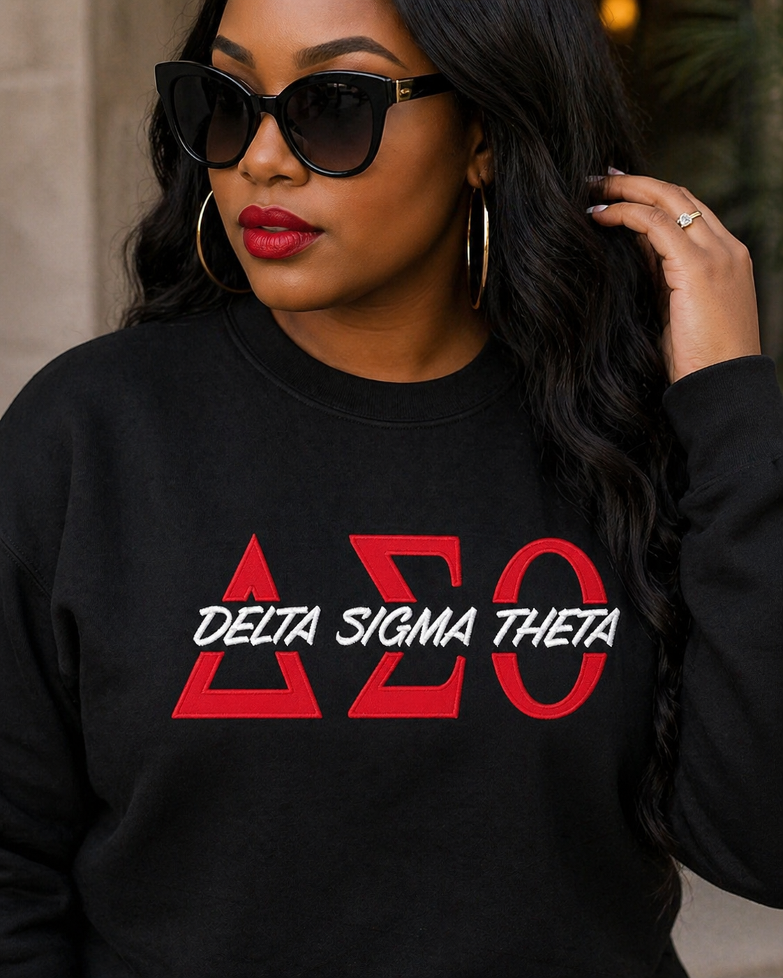 ΔΣΘ mid length embroidered sweatshirt