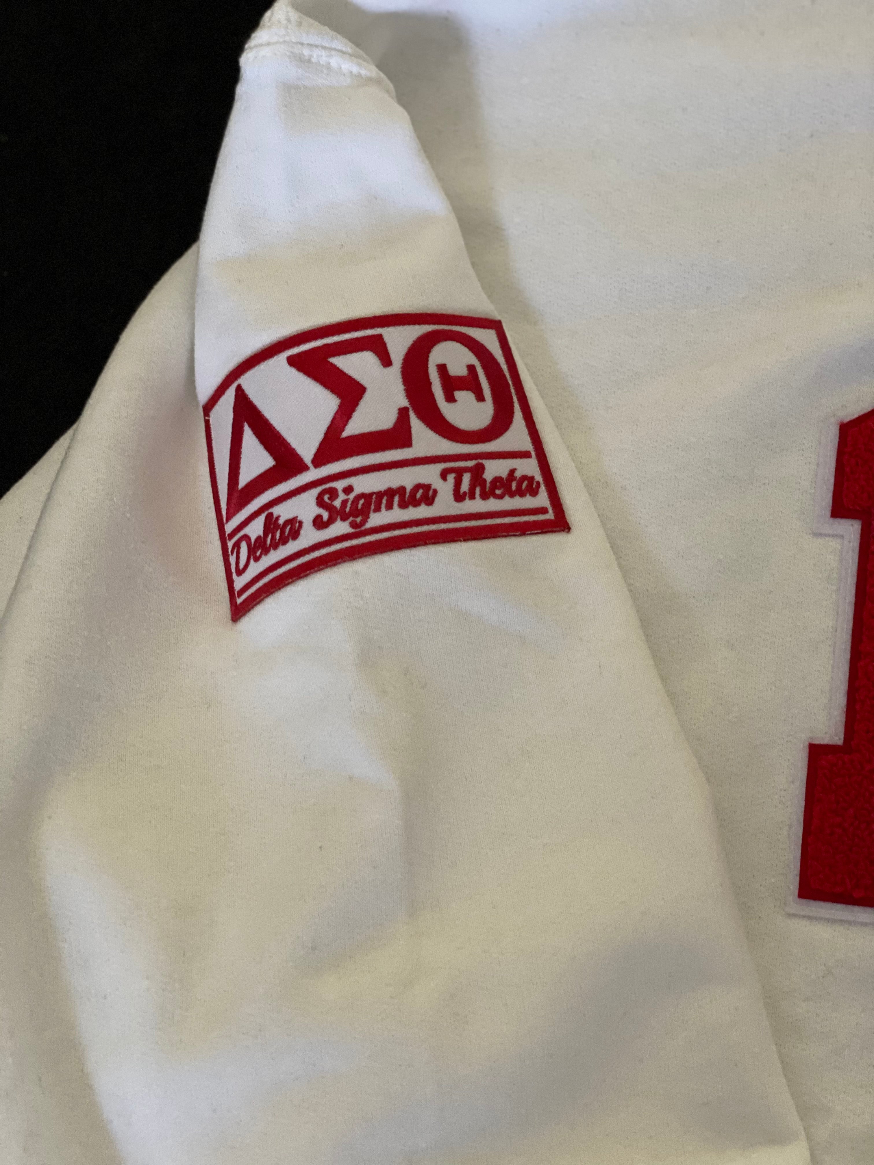 DST SWEATSHIRT with DELTA chenille patch