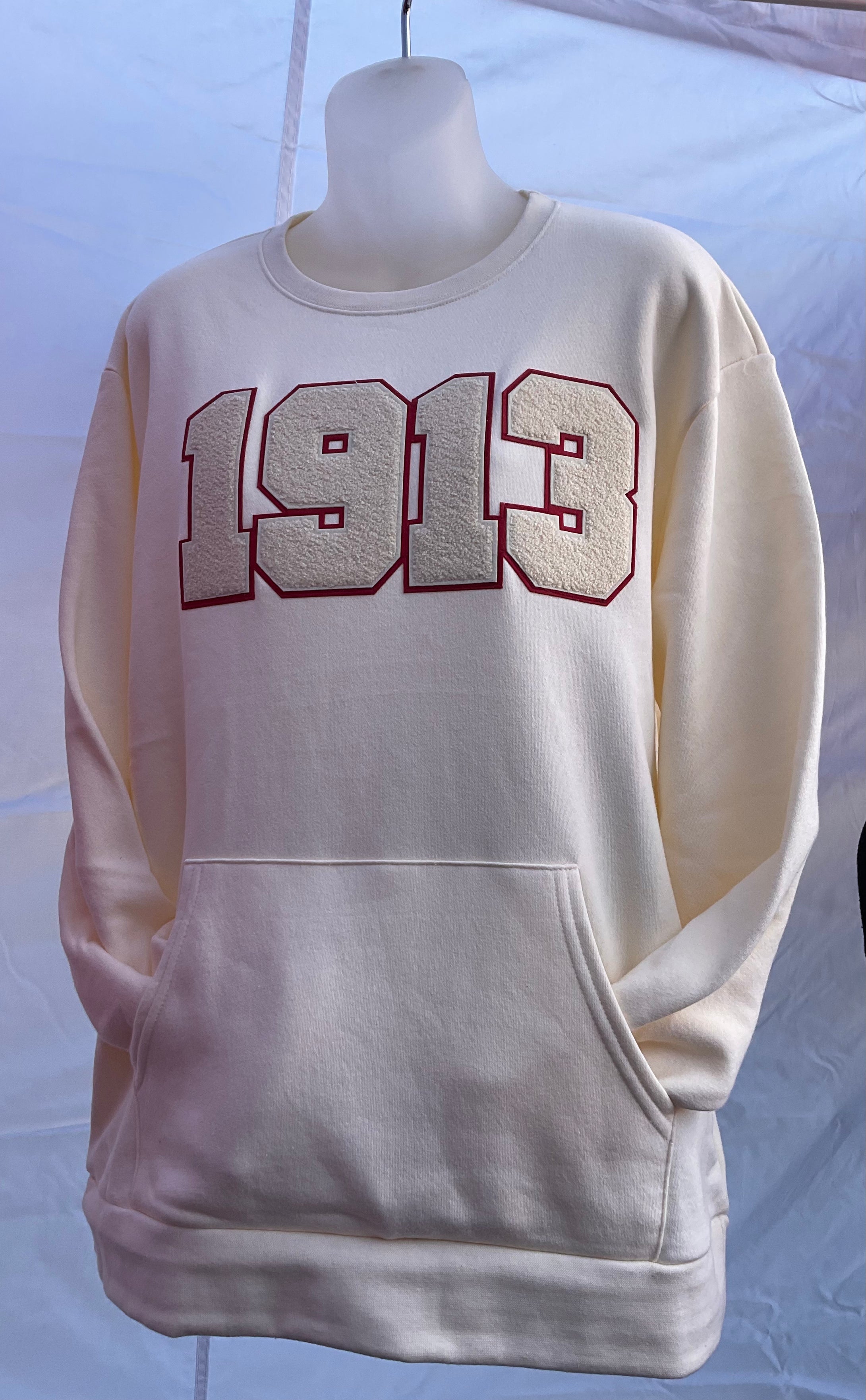 DST Cream Chenille 1913 sweatshirt